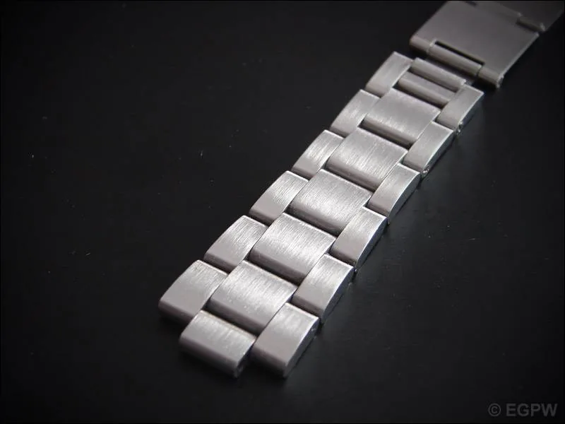 Bracelet after sanding with fine grit